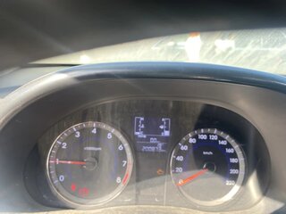 2016 Hyundai Solaris I Рестайлинг, серебристый, 406000 рублей, вид 3
