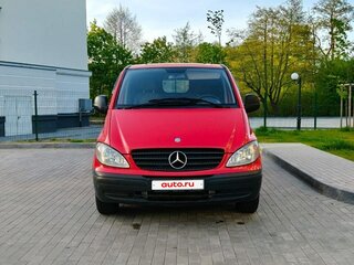 2004 Mercedes-Benz Vito II (W639), красный, 800000 рублей, вид 2