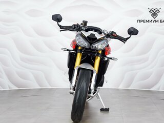 2026 Triumph Street Triple, серебристый, 1699000 рублей, вид 4