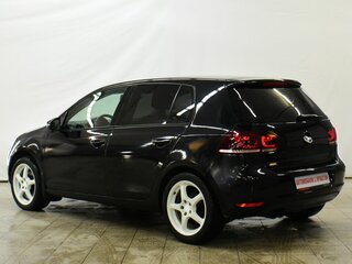 2012 Volkswagen Golf VI, чёрный, 579000 рублей, вид 2