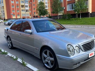 1999 Mercedes-Benz E-Класс 240 II (W210, S210), серебристый, 485000 рублей, вид 2