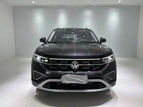 2022 Volkswagen Tayron I, чёрный, 2300000 рублей, вид 1