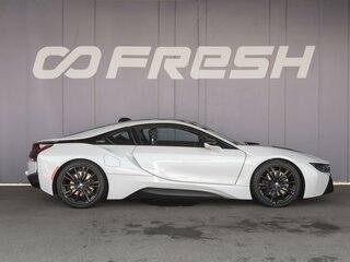 2018 BMW i8 I Рестайлинг, белый, 6949000 рублей, вид 5