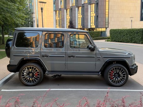 2026 Mercedes-Benz G-Класс AMG 63 AMG II (W465) Рестайлинг, серый, 32800000 рублей, вид 5
