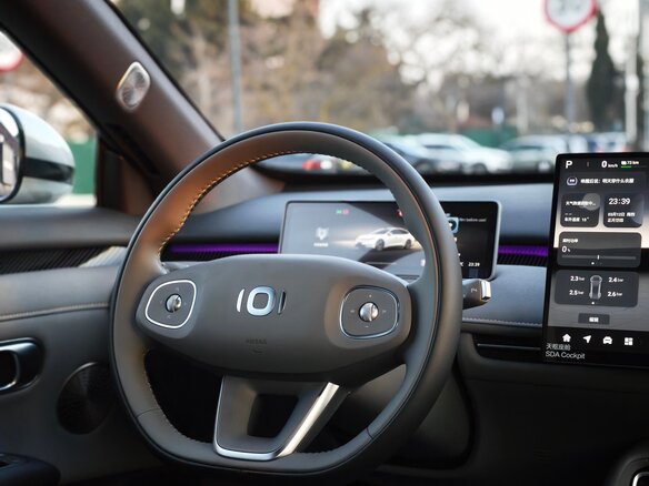 2026 Changan Qiyuan A06 28.39 kWh, серебристый, 2590000 рублей - вид 7