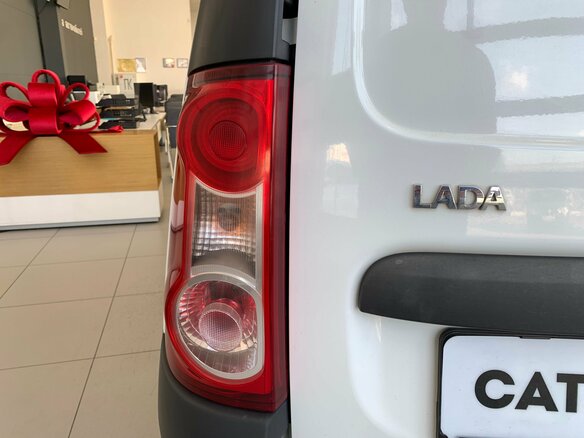 2018 LADA (ВАЗ) Largus, белый - вид 8