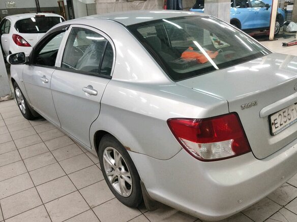 2009 ТагАЗ Vega, серебристый, 460000 рублей - вид 2