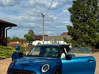 2022 Mini Hatch Cooper S III (F55/F56) Рестайлинг 2, синий, 3860000 рублей, вид 3
