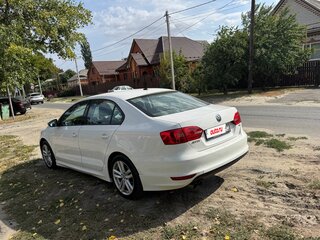 2013 Volkswagen Jetta VI, белый, 860000 рублей, вид 3
