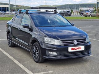 2018 Volkswagen Polo V Рестайлинг, чёрный, 990000 рублей, вид 3