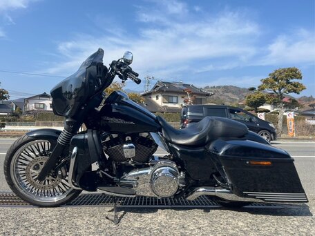 2013 Harley-Davidson Street Glide, чёрный, 1050000 рублей, вид 2