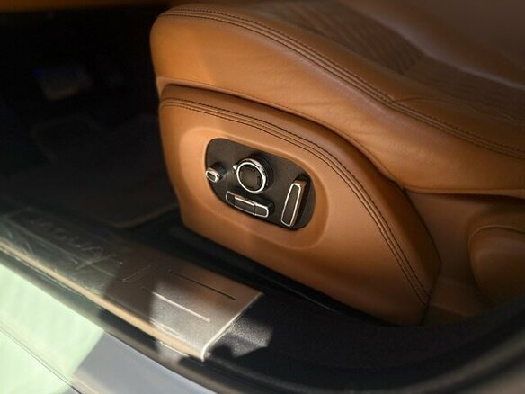 2018 Jaguar XJ IV (X351) Рестайлинг, белый, 3900000 рублей - вид 15