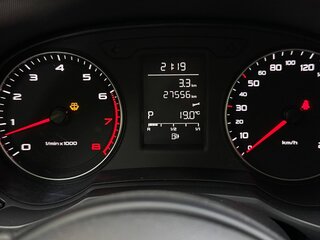 2013 Audi A1 I (8X), оранжевый, 1390000 рублей, вид 4