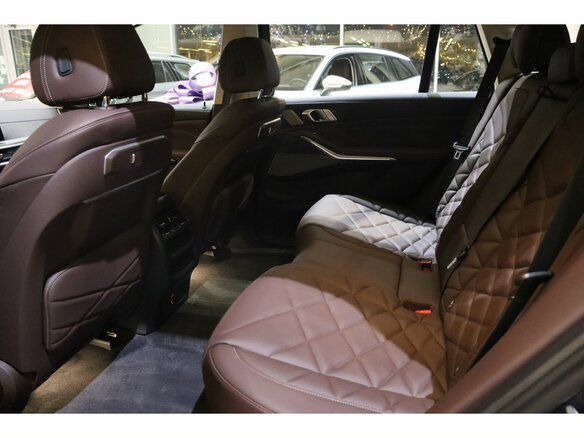 2025 BMW X5 Long 30Li IV (G05/G18) Рестайлинг, чёрный, 10650000 рублей - вид 15