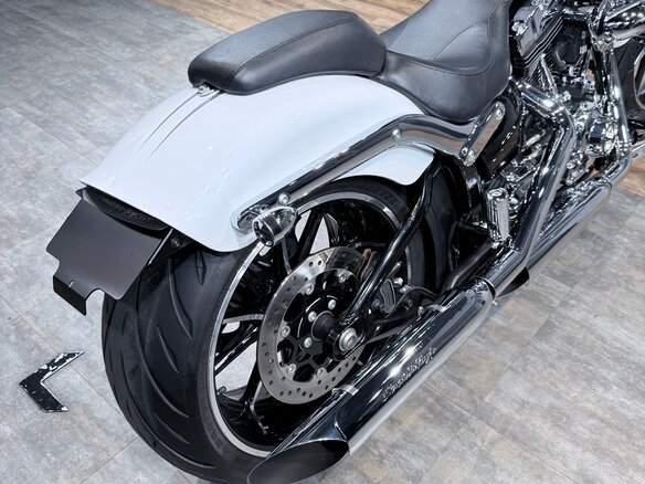 2016 Harley-Davidson Breakout, белый, 1799000 рублей - вид 14