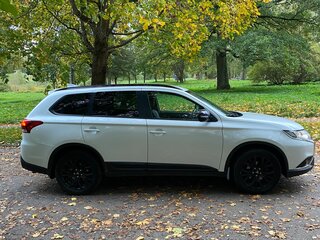 2021 Mitsubishi Outlander III Рестайлинг 3, белый, 2800000 рублей, вид 5