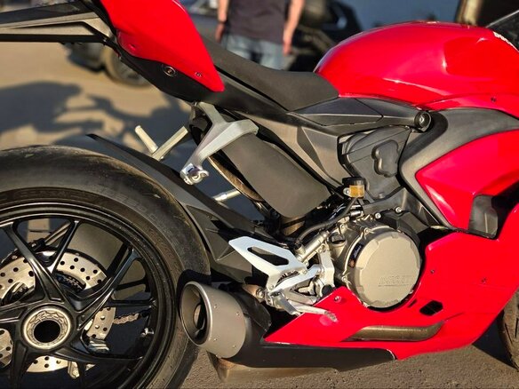 2021 Ducati Panigale V2, красный, 1600000 рублей - вид 6