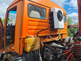 1990 КамАЗ 53212, оранжевый, 1400000 рублей, вид 2