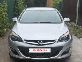 2013 Opel Astra J Рестайлинг, серебристый, 650000 рублей, вид 1