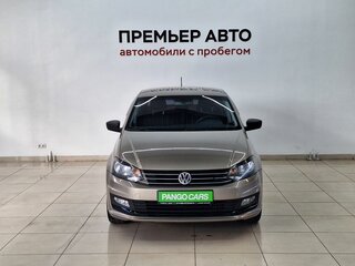 2017 Volkswagen Polo V Рестайлинг, бежевый, 990000 рублей, вид 2