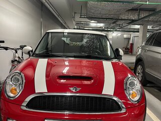 2008 Mini Hatch Cooper S II (R56), красный, 2100000 рублей, вид 1