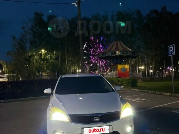 2011 Kia Ceed I Рестайлинг, белый, 650000 рублей - вид 2
