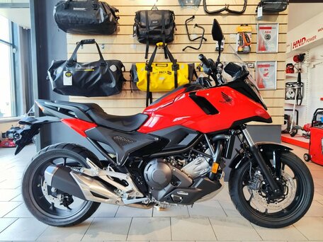 2026 Honda NC 750X, красный, 1499900 рублей, вид 1