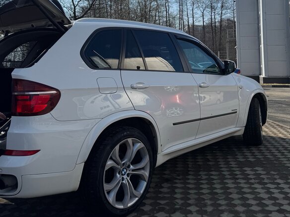 2012 BMW X5 30d II (E70) Рестайлинг, белый, 2350000 рублей - вид 5