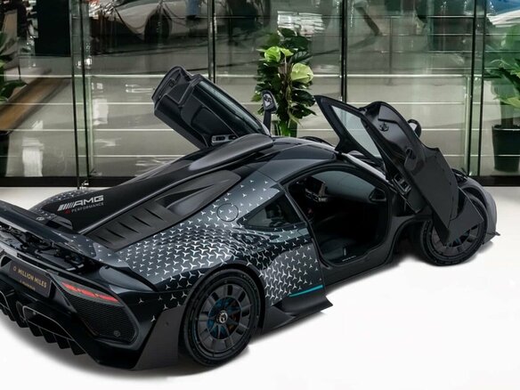 2024 Mercedes-Benz AMG ONE, чёрный - вид 3