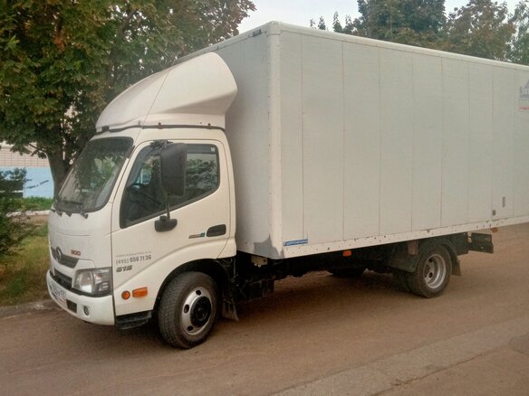 2018 Hino Series 300 (Dutro), белый, 2100000 рублей - вид 3
