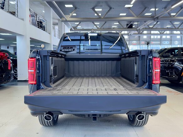 2026 Ram 1500 Crew Cab V Рестайлинг, синий, 10363129 рублей - вид 8