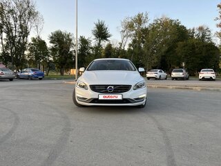 2013 Volvo S60 II Рестайлинг, белый, 1795000 рублей, вид 3