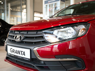 2026 Lada (ВАЗ) Granta I Рестайлинг, красный, 1121000 рублей, вид 3