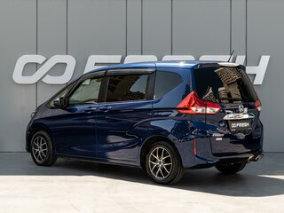 2018 Honda Freed II, синий, 1590000 рублей, вид 2