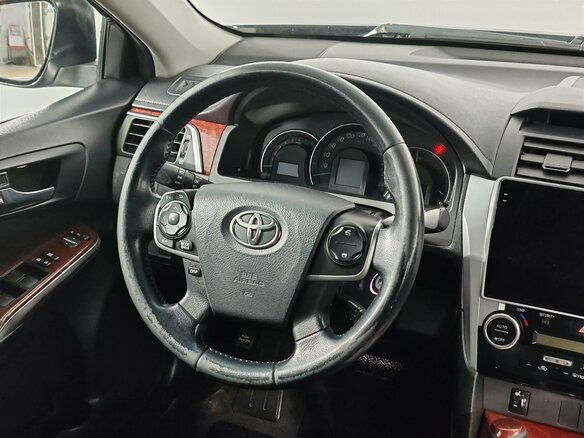 2013 Toyota Camry VII (XV50), чёрный, 1299000 рублей - вид 19