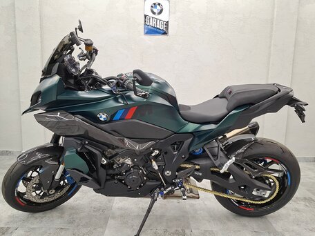 2026 BMW M 1000 XR, зелёный, 3690000 рублей, вид 2