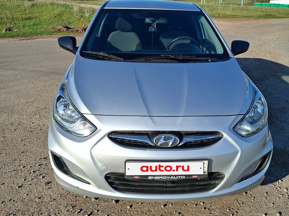 2012 Hyundai Solaris I, серебристый, 770000 рублей