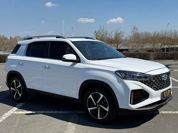 2022 Hyundai ix35 II Рестайлинг, белый - вид 2