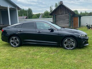2021 Kia K5 III, чёрный, 2400000 рублей, вид 3