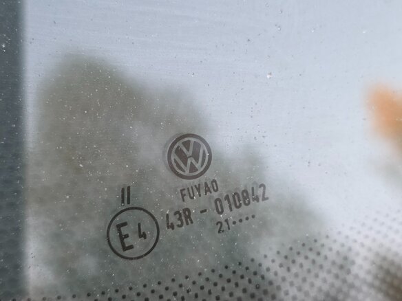 2018 Volkswagen Tiguan II, коричневый, 1680000 рублей - вид 27