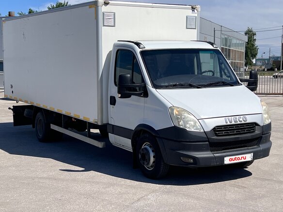 2013 Iveco Daily, белый, 2100000 рублей - вид 2