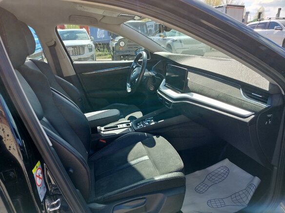 2021 Skoda Octavia IV (A8), чёрный, 2310000 рублей - вид 24