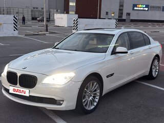 2010 BMW 7 серии Long 750Li xDrive V (F01/F02/F04), белый, 1555000 рублей, вид 2