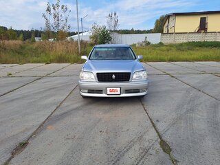 2001 Toyota Crown XI (S170), серебристый, 1050000 рублей, вид 2