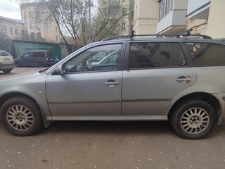 2002 Skoda Octavia I (A4) Рестайлинг, серебристый, 400000 рублей, вид 3