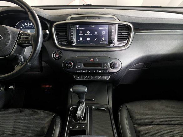 2018 Kia Sorento III Prime Рестайлинг, белый, 2339000 рублей - вид 14