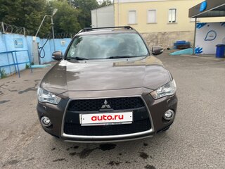 2011 Mitsubishi Outlander II Рестайлинг, коричневый, 1200000 рублей, вид 4
