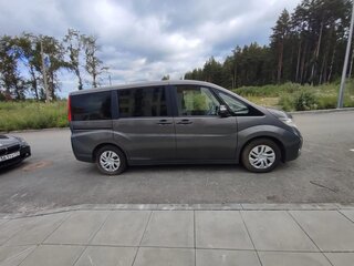 2018 Honda Stepwgn V Рестайлинг, серый, 1849000 рублей, вид 4