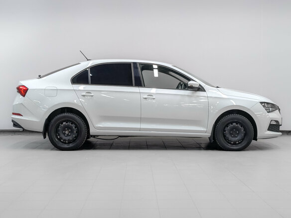 2022 Skoda Rapid II, белый - вид 3