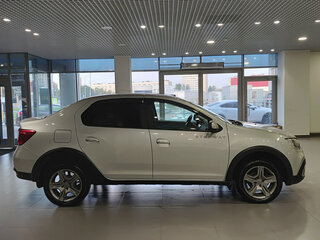 2019 Renault Logan Stepway II Рестайлинг, серебристый, 877000 рублей, вид 4
